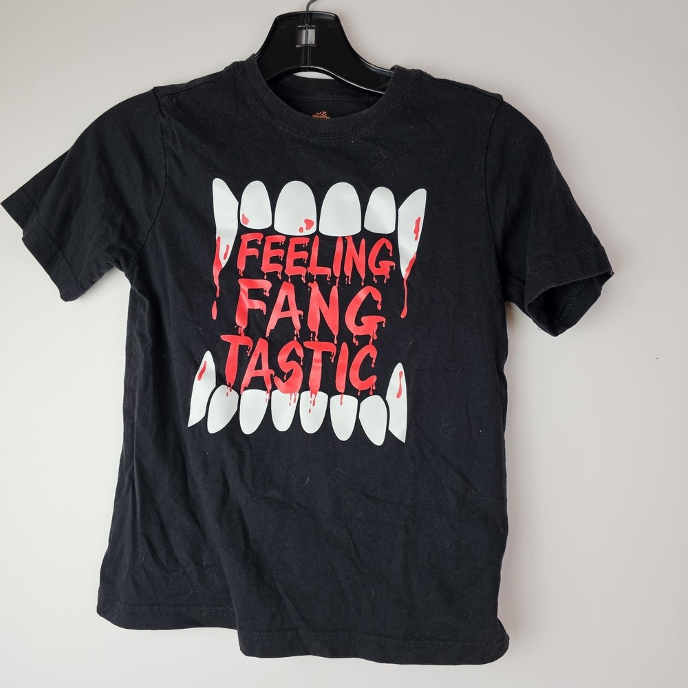 Feeling Fangtastic Dracula Biter Youth Boys T-Shirt M Black‎ Cotton SS Halloween